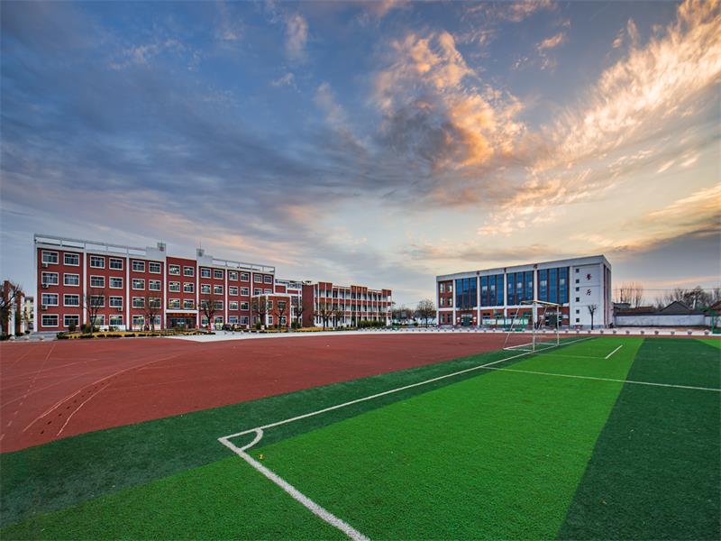 攝圖網_500777621_美麗校園（企業商用）.jpg